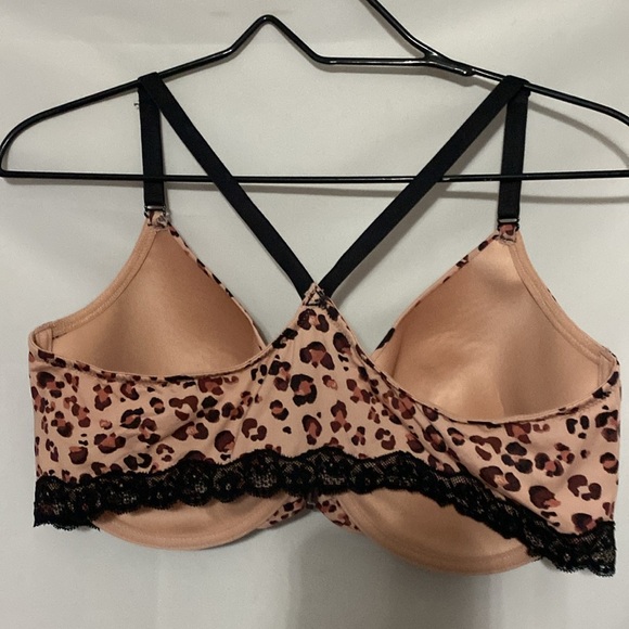 Adore Me BRA WO SIZE 38DD FRONT CLOSURE ANIMAL PRINT BLACK LACE TRIM EUC CLEAN - Picture 10 of 11